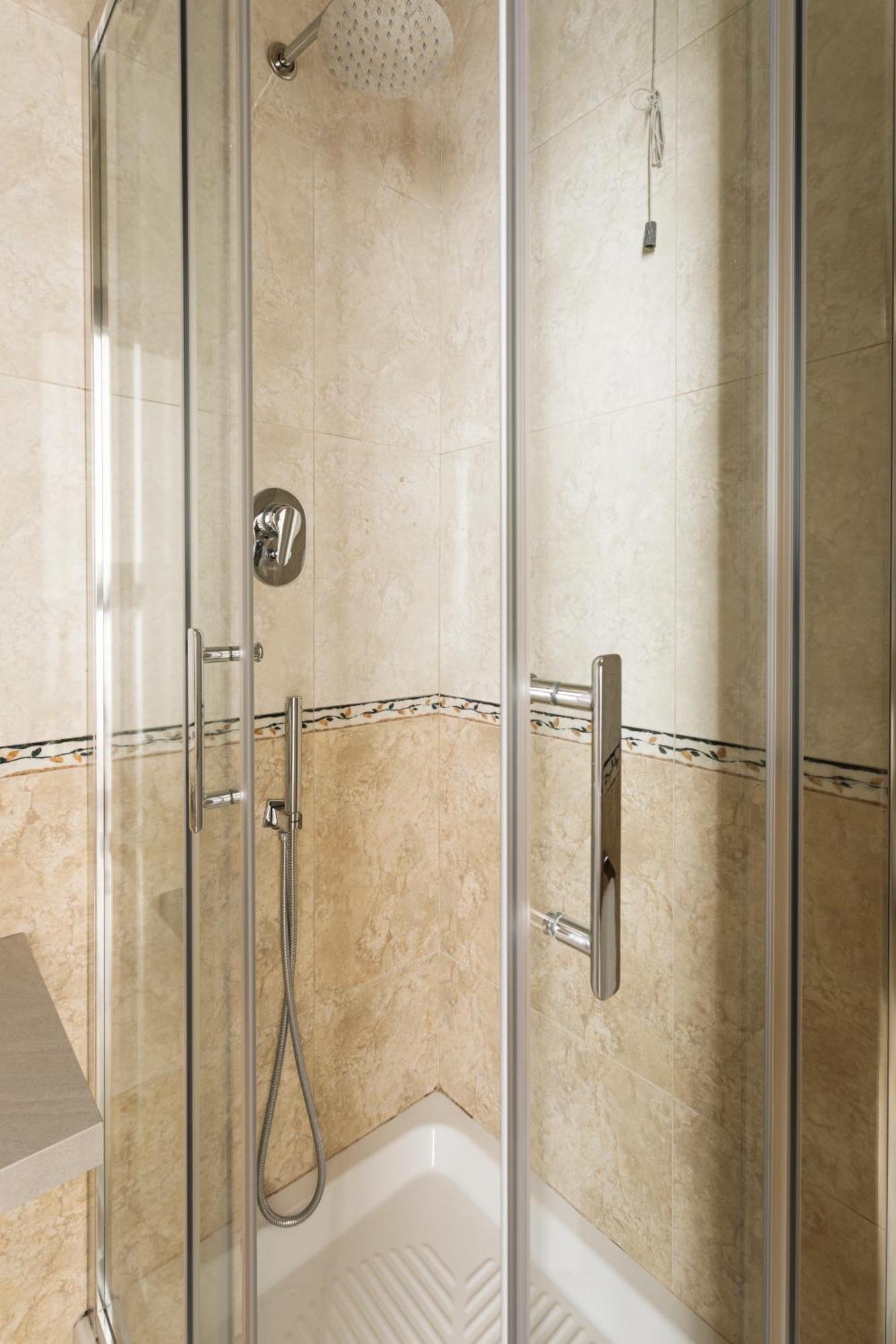 Glam Luxury Rome Hotel Bagian luar foto