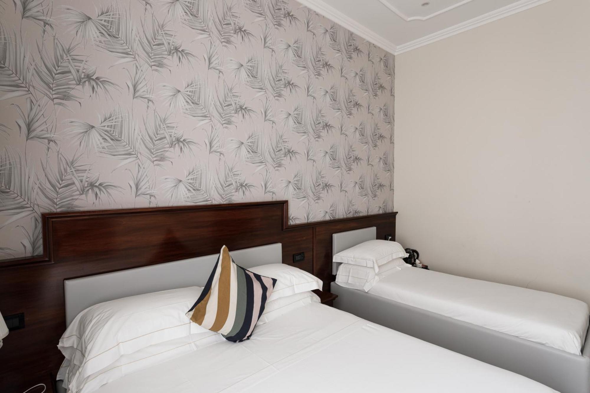 Glam Luxury Rome Hotel Bagian luar foto